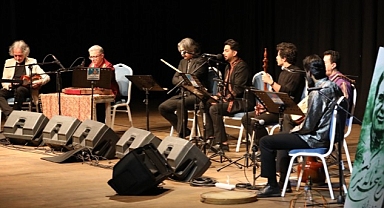 Narlıdere’de İran Ezgileri Depremzedeler İçin Seslendirildi