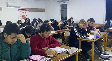 Öğrenciler soru çözüm kampına girdi