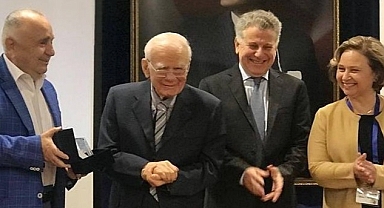 Prof. Dr. Gazi Yaşargil’in Çalışmaları Bir Defa Daha Ayakta Alkışlandı!