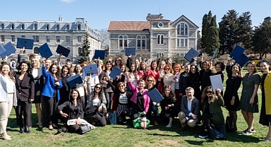 Sağlığa Yön Verecek Kadın Liderler Programı İkinci Mezunlarını Verdi