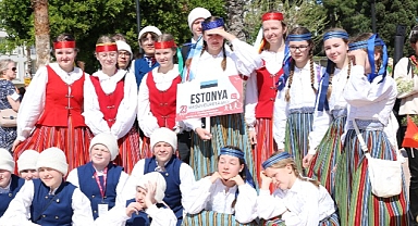 Sevgi Korteji büyük beğeni topladı