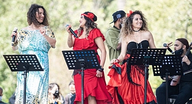 Tanıtıcı kart uygulaması başlatıyor İzmir’de sokak sanatçılarına düzenleme geliyor