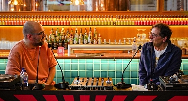 The Populist, Murat Beşer ile “Yüz Yüze” sohbetlerde sevilen oyuncu ve müzisyen Bartu Küçükçağlayan’ı ağırladı!