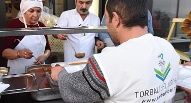 Torbalı Belediyesi depremzede iftar