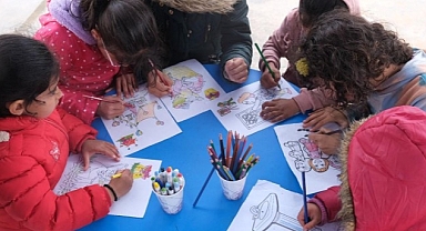 Türk Telekom, Ramazan Bayramı’nda ve 23 Nisan’da deprem bölgesindeki çocukların yanında 