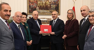 “Türkiye-Azerbaycan arasında 5 milyar dolarlık dış ticaret hedefliyoruz”