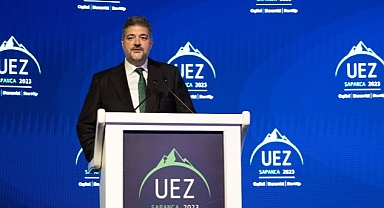 Uludağ Ekonomi Zirvesi 2023 = Hayat Holding Yönetim Kurulu Başkan Yardımcısı ve İcra Kurulu Başkanı M. Avni Kiğılı: 