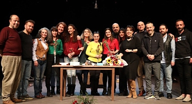 Yaftalı Tabut 100. Oyununu Kutladı