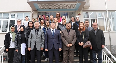 Yıldırım’lı minikler deprem bölgelerine 200 koli gıda yardımı yaptı.