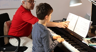 Zülfü Livaneli Kültür Merkezi’nde Hem Sanat Hem Yoga