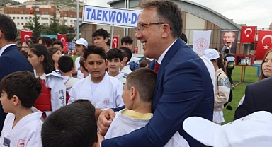 19 Mayıs Atatürk'ü Anma, Gençlik ve Spor Bayramı Nevşehir’de coşkuyla kutladı.