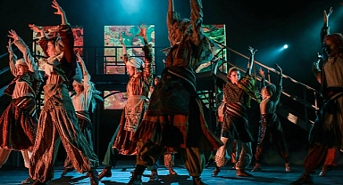 “1923” müzikali büyük bir ilgiyle devam ediyor