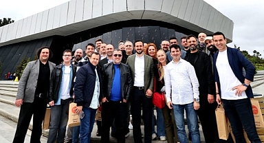 Abdullah Özdemir, radyocuları Çamlıca Kulesi’nde ağırladı