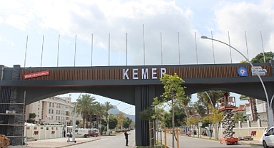 Antalya Büyükşehir Belediyesi Kemer giriş takını yeniledi