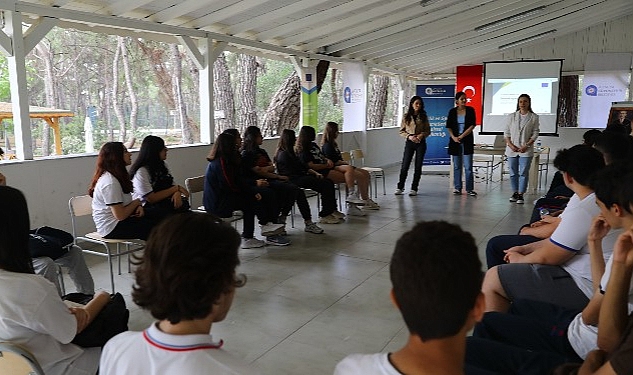 Antalya Büyükşehir gençlere iklim okuryazarlığı eğitimi verdi