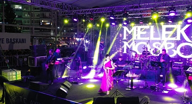 Aydın Büyükşehir Belediyesi bu yıl da 19 Mayıs Atatürk'ü Anma, Gençlik ve Spor Bayramı'nı coşku içerisinde Melek Mosso ile kutluyor