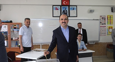 Başkan Altay Cumhurbaşkanlığı İkinci Tur Seçimi İçin Oyunu Kullandı