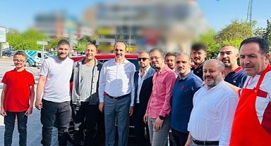 Başkan Altay Eski Belediye Civarındaki İş Merkezlerinde Esnaflarla Buluştu