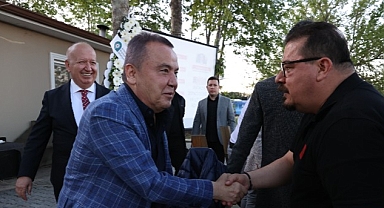 Başkan Böcek DÖSİAD Üyeleri İle Buluştu