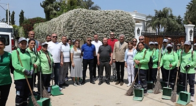 Başkan Engin, Mahalle Gezilerine Devam Ediyor