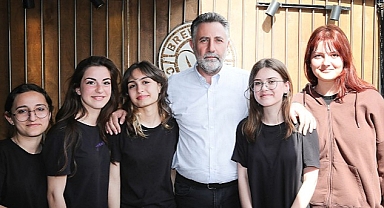 Başkan Sandal’dan gençlere mesaj: “Sandığa gelin, geleceğinizi geri alın”