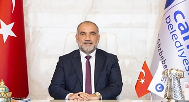 Başkan Sandıkçı: “19 Mayıs, milletimizin iman, azim ve cesaretle yazdığı hürriyet destanının başlangıcı olarak tarih sahnesine kazınmıştır”