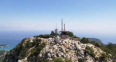 Çalış Tepesi’ne Türk bayrağı asıldı