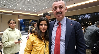 Deprem bölgesinden gelen öğrencilere eğitim desteği