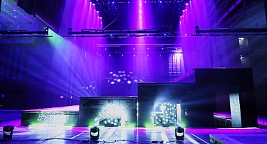 Dünyanın en yeni ve benzersiz sahne teknolojisi AKM’de kullanılıyor