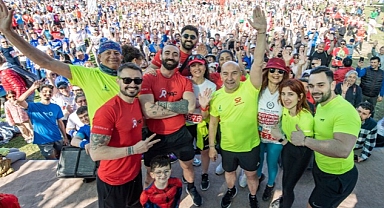 Dünyayı buluşturan maratona Kenya ve Etiyopyalı atletler damga vurdu Maraton İzmir 100’üncü yıl onuruna koşuldu