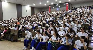 EÜ’de “Zihnin Esareti: Davranışsal Bağımlılık ve Mücadeleye Genel Bakış” konferansı