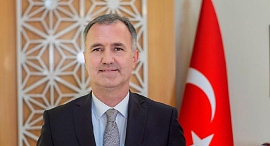 “Gençlerimize Güveniyor, Birlikte Geleceğe Yürüyoruz”