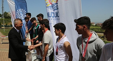 Gölcüklü Gençler 19 Mayıs Coşkusu İle Koştu