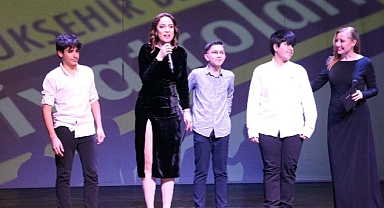 İBB Şehir Tiyatroları Çocuk Eğitim Birimi Mezuniyet Oyunu “Oyun” Seyirciyle Buluştu