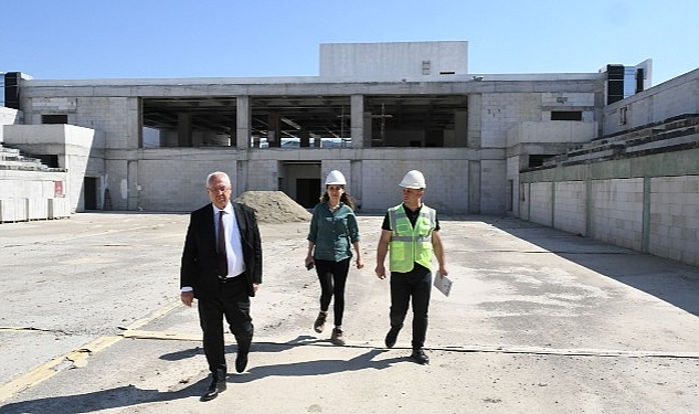İzmir'e değer katacak Atatürk Gençlik ve Spor Merkezi'nin inşaatı hızla yükseliyor