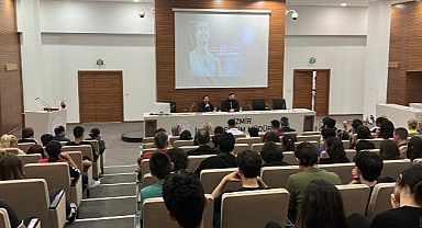 İzmir İl Milli Eğitim Müdürlüğünde Dünya ve Avrupa Şampiyonu Artistik Jimnastikçi İbrahim Çolak İle Söyleşi Programı Düzenlendi