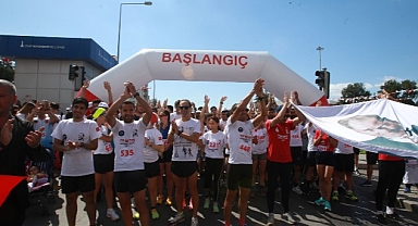 Karabağlar Belediyesi 19 Mayıs coşkusunu yaşatmaya devam