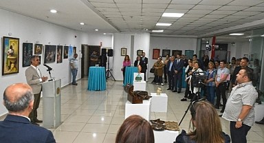 Karabağlar Belediyesi personelinden karma sergi “Sanatlarını konuşturdular”