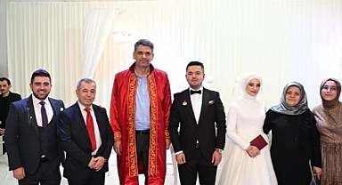 Kartepe Belediye Başkanı Av.M.Mustafa Kocaman, hemşehrilerinin mutlu günlerinde yanlarında oluyor