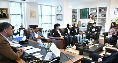 Kartepe Belediye Başkanı Av.M.Mustafa Kocaman’ın desteğiyle Bursa’da düzenlenen “Teknofest 2023 İHA Serbest Görev Yarışması”na katılan Kartepeli gençler performans ödülü kazandılar