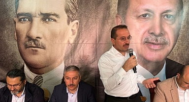 Kemalpaşa’da seçim çalışması yapan AK Partili Kırkpınar, esnaf ve vatandaşların yoğun ilgisi ile karşılaştı