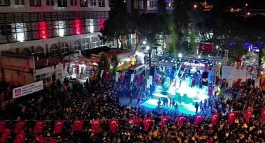 Kınık’ta Atatürk’ü Anma Gençlik ve Spor Bayramı’nda Görkemli Kutlama