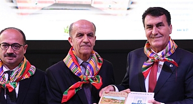 Kitap Anadolu’nun Türklere yurt olmasında büyük emekleri olan Yörüklerin Orta Asya’dan günümüze tarihi anlatıyor