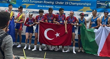 Kürek Milli Takımı’ndan 2 Altın 1 Gümüş