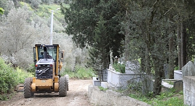 Mudanya Belediyesi, Tirilye Kabristan sokakta üstyapı çalışmalarına başladı