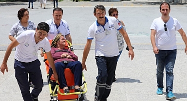 Muğla Büyükşehir Seçimde Hasta ve Engelli Nakil Araçları ile Görev Başında