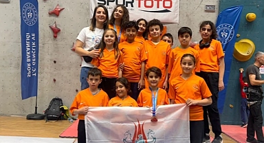 Nevşehir Belediyesi Gençlik ve Spor Kulübü sporcuları, katıldıkları Spor Tırmanış Küçükler C-D-E (Lider) Türkiye Şampiyonası’ndan iki Türkiye ikinciliği derecesi ile döndü