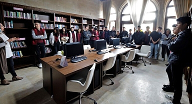 Öğrencilerden Paşa Konağı Halk Kütüphanesi'ne Yoğun İlgi