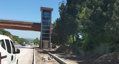 Ormanya üst geçide durak cebi yapılıyor