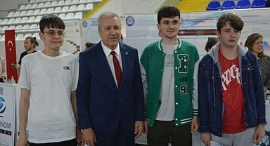 Rektör Prof. Dr. Budak, “Ege Üniversitesinin en önemli özelliği öğrenci dostu bir anlayışta olmasıdır”